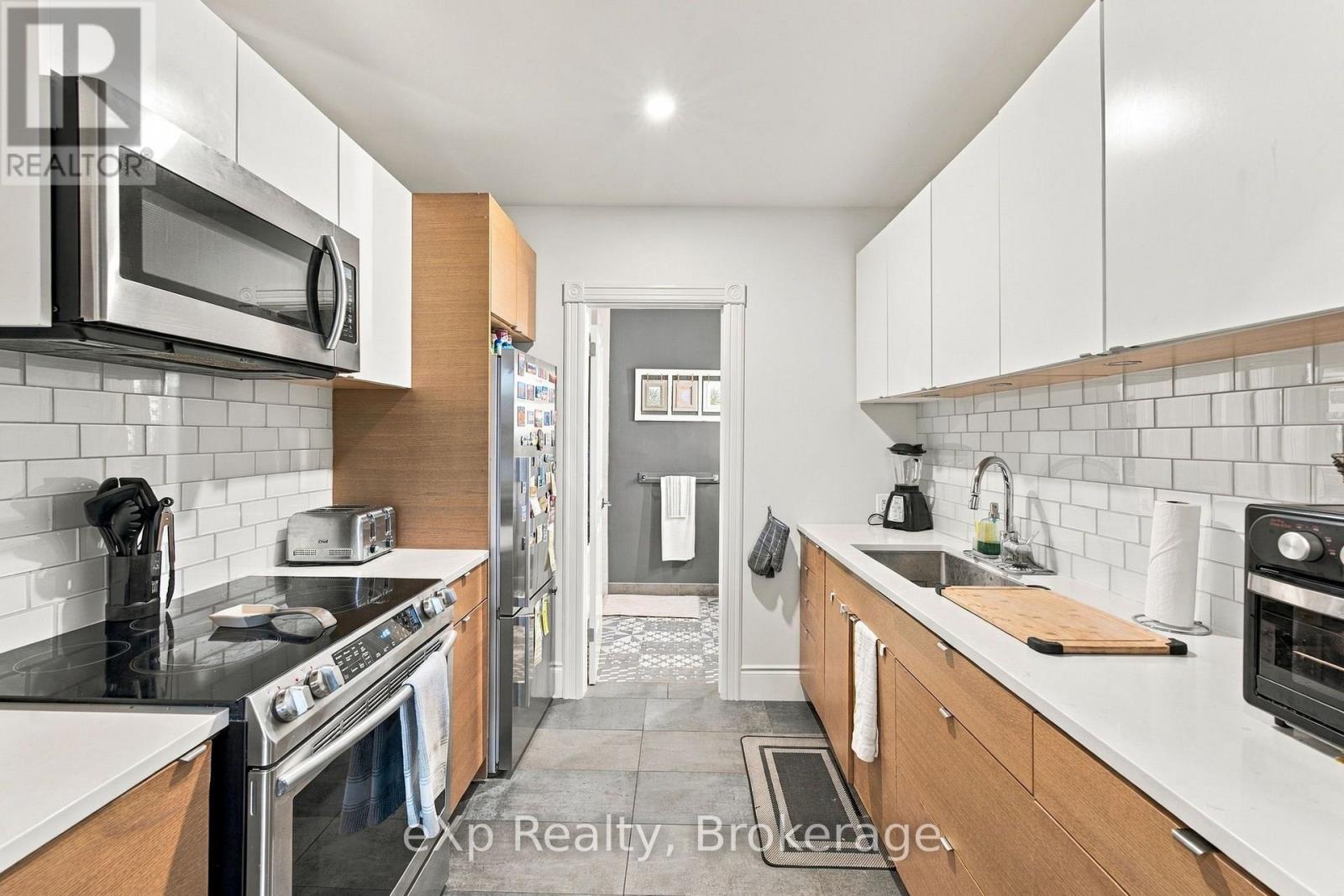 2 - 94 Wellington Street, Stratford, Ontario  N5A 2L2 - Photo 9 - X14091100