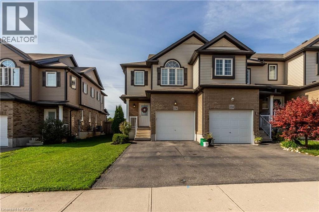 236 COUNTRYSTONE Crescent, Kitchener, Ontario