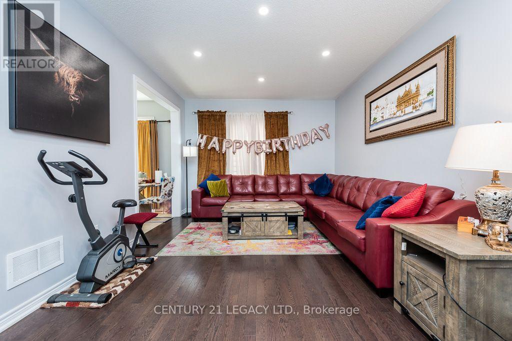 36 Monument Trail, Brampton, Ontario  L7A 4M9 - Photo 14 - W14091102