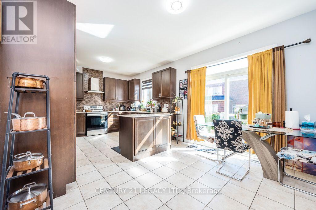 36 Monument Trail, Brampton, Ontario  L7A 4M9 - Photo 18 - W14091102