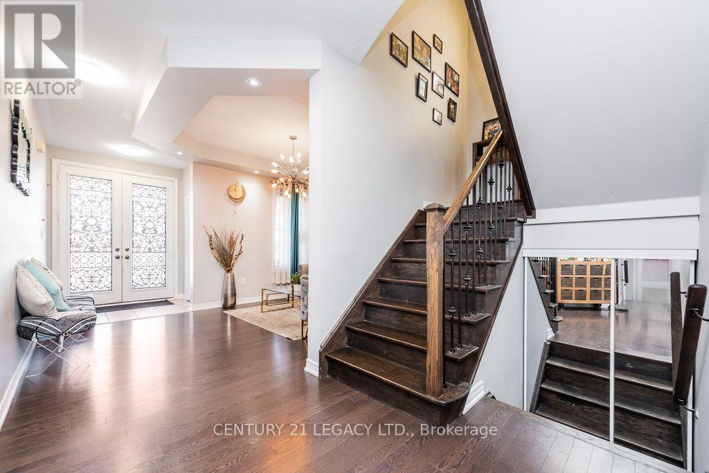 36 Monument Trail, Brampton, Ontario  L7A 4M9 - Photo 7 - W14091102