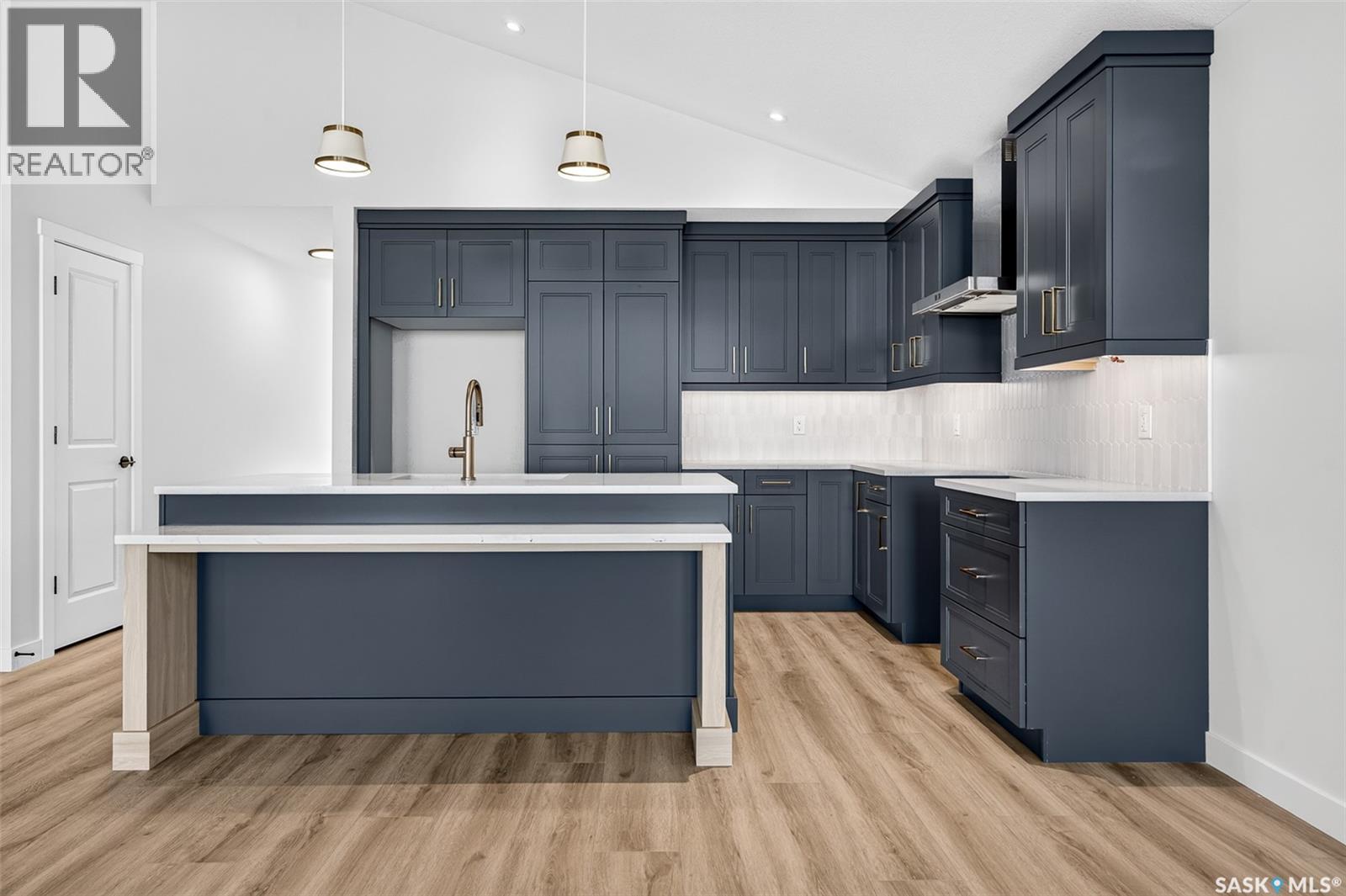 1056 West Park Boulevard, Moose Jaw, Saskatchewan  S6J 0E6 - Photo 14 - SK038535