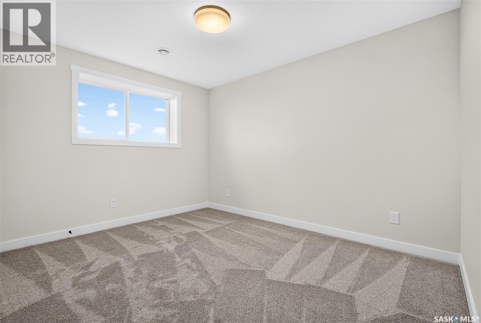 1056 West Park Boulevard, Moose Jaw, Saskatchewan  S6J 0E6 - Photo 54 - SK038535