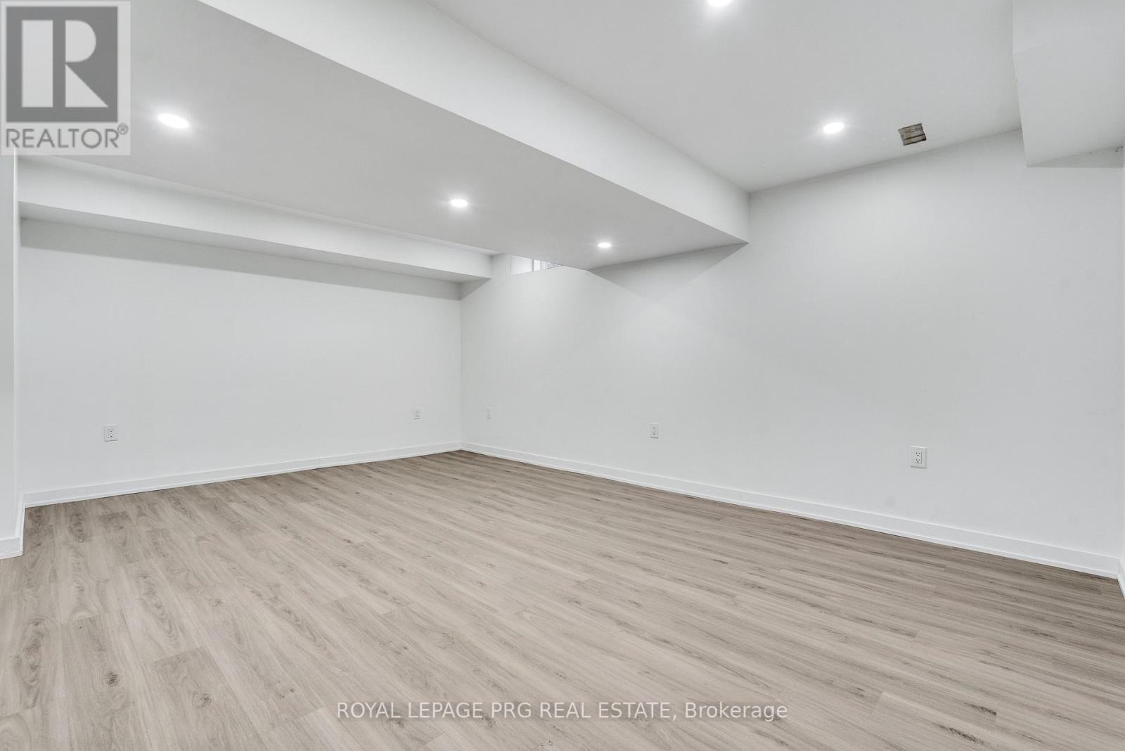 6631 Cropp Street, Niagara Falls, Ontario  L2E 0B9 - Photo 32 - X14087338