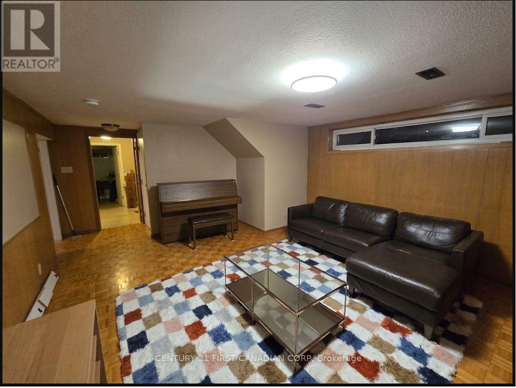 Lower - 54 Waterford Drive, Toronto, Ontario  M9R 2N6 - Photo 12 - W14091148