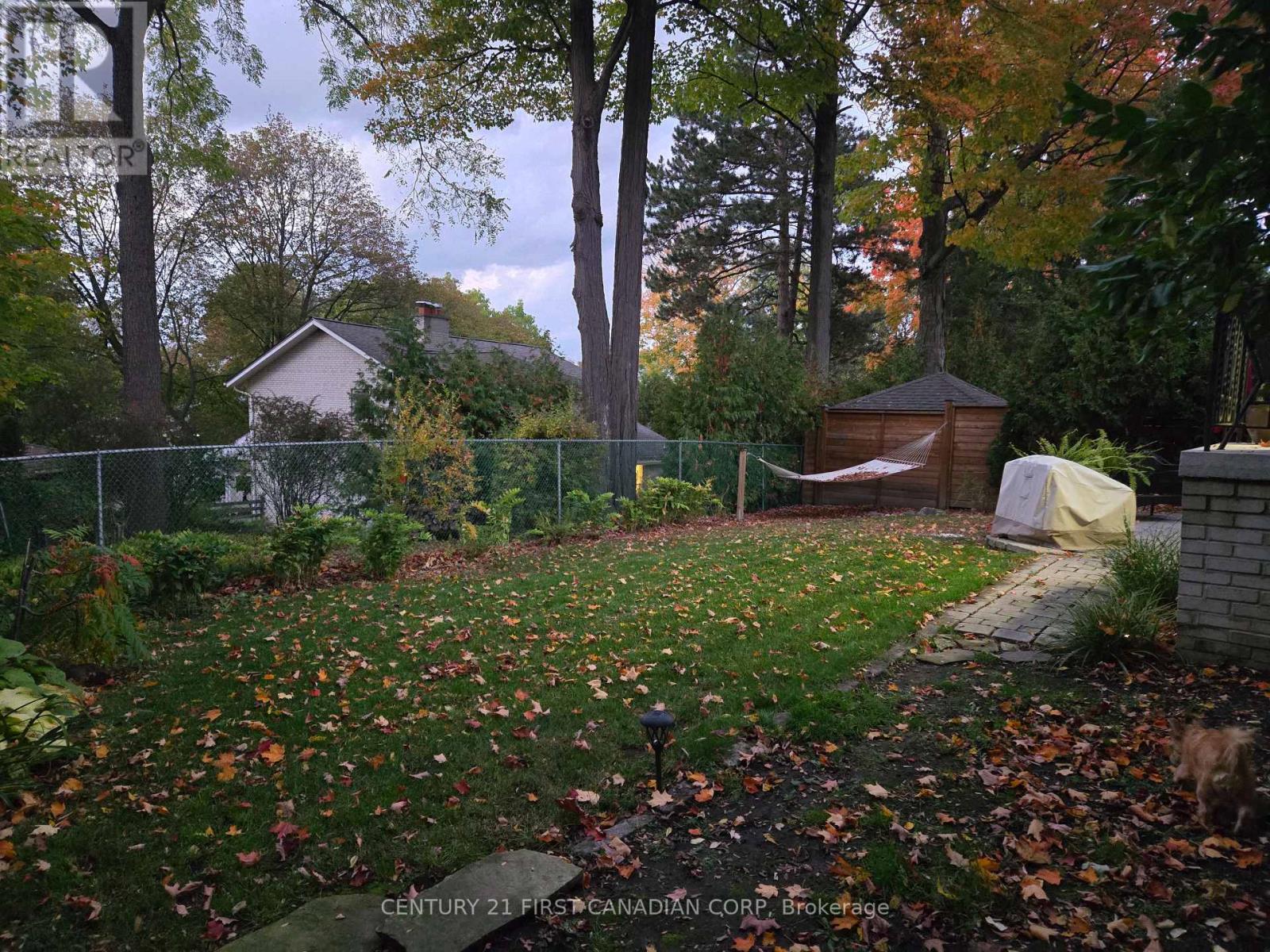 Lower - 54 Waterford Drive, Toronto, Ontario  M9R 2N6 - Photo 2 - W14091148