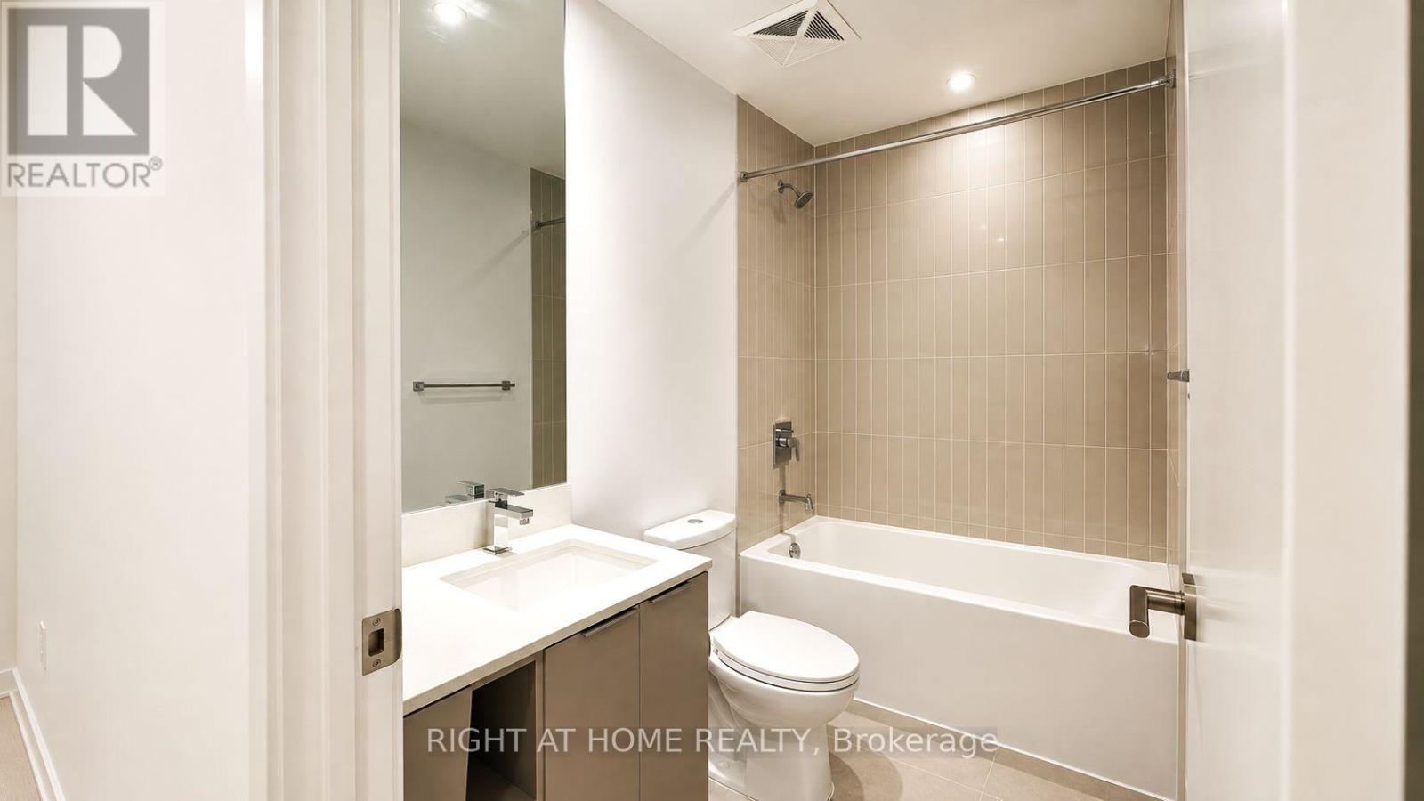 6001 - 3900 Confederation Parkway, Mississauga, Ontario  L5B 0M3 - Photo 21 - W14091140