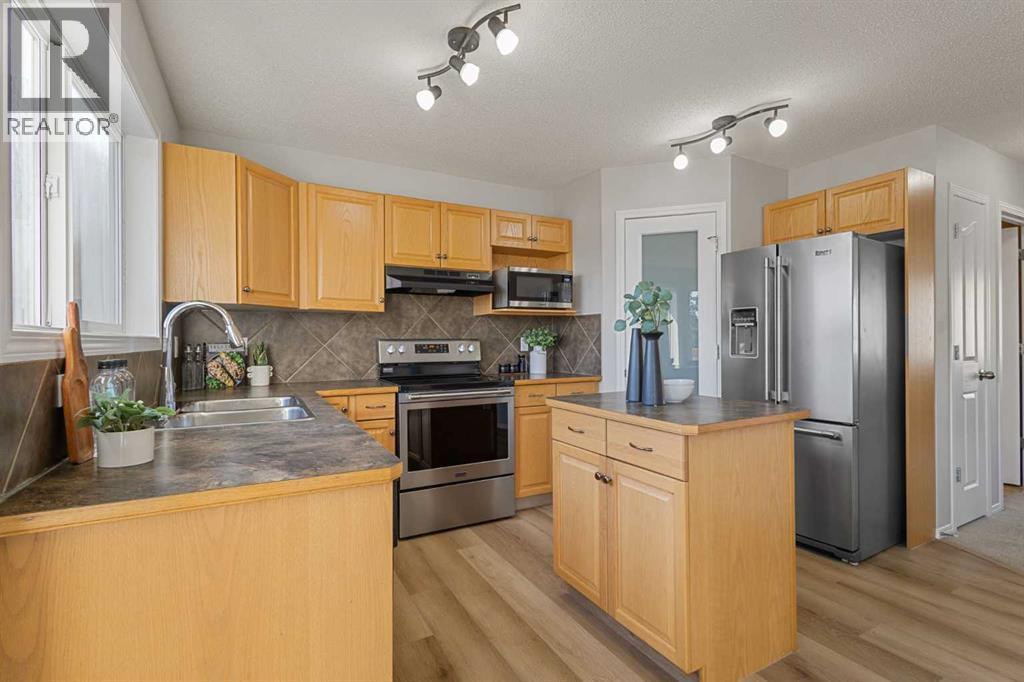 107 Cranberry Green SE, Calgary, Alberta  T3M 1L3 - Photo 7 - A2347755
