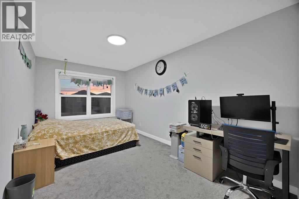 113 Corner Glen Way NE
