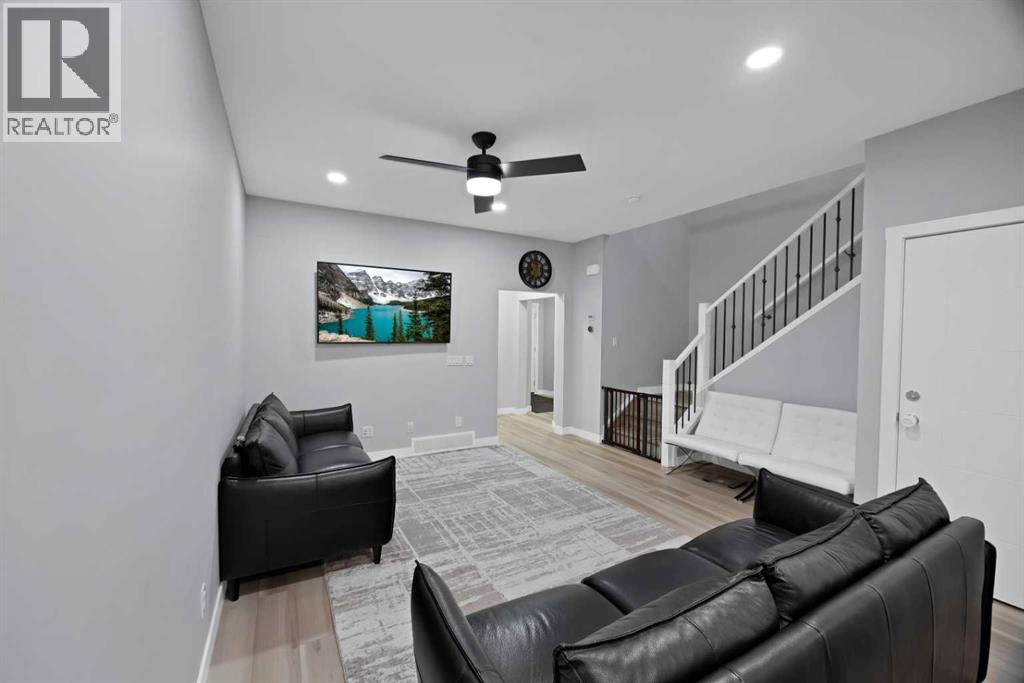 113 Corner Glen Way NE