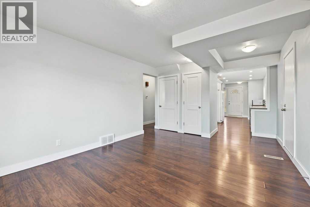 763 Ranchview Circle NW, Calgary, Alberta  T3G 1B1 - Photo 7 - A2351513