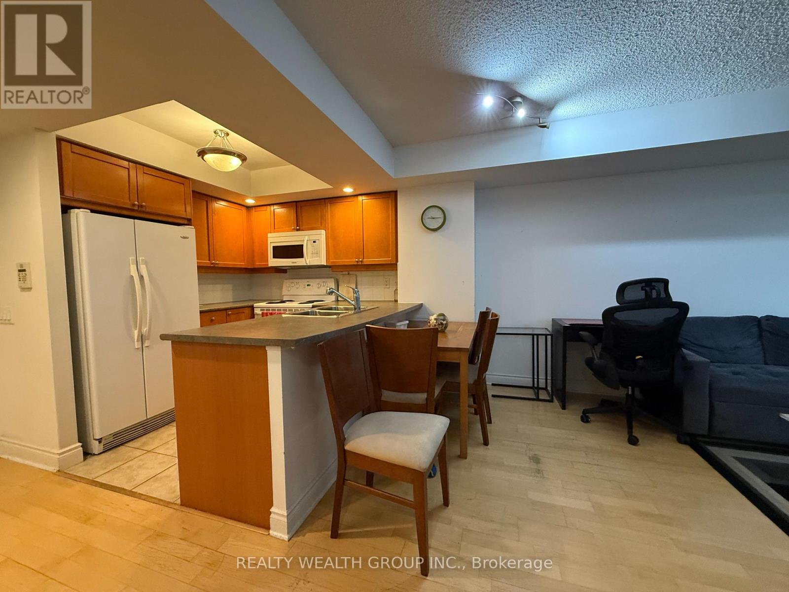 1017 - 15 Northtown Way, Toronto, Ontario  M2N 7A2 - Photo 7 - C14091172