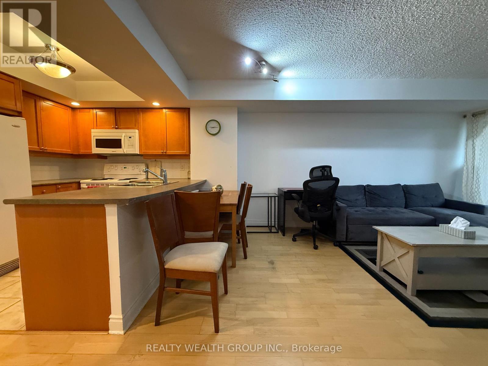 1017 - 15 Northtown Way, Toronto, Ontario  M2N 7A2 - Photo 8 - C14091172