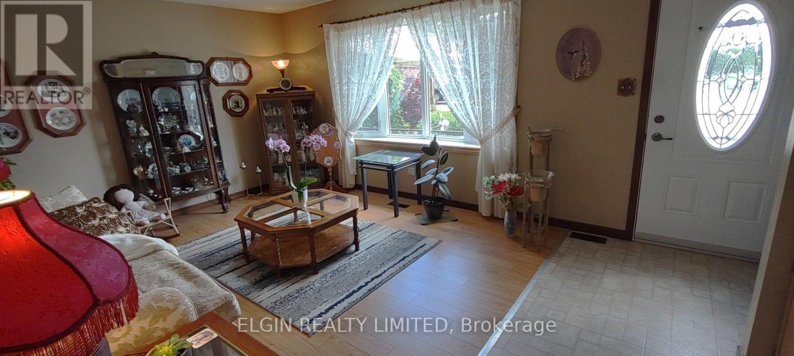 219 Brentwood Crescent, Central Elgin, Ontario  N0L 1B0 - Photo 7 - X13842650