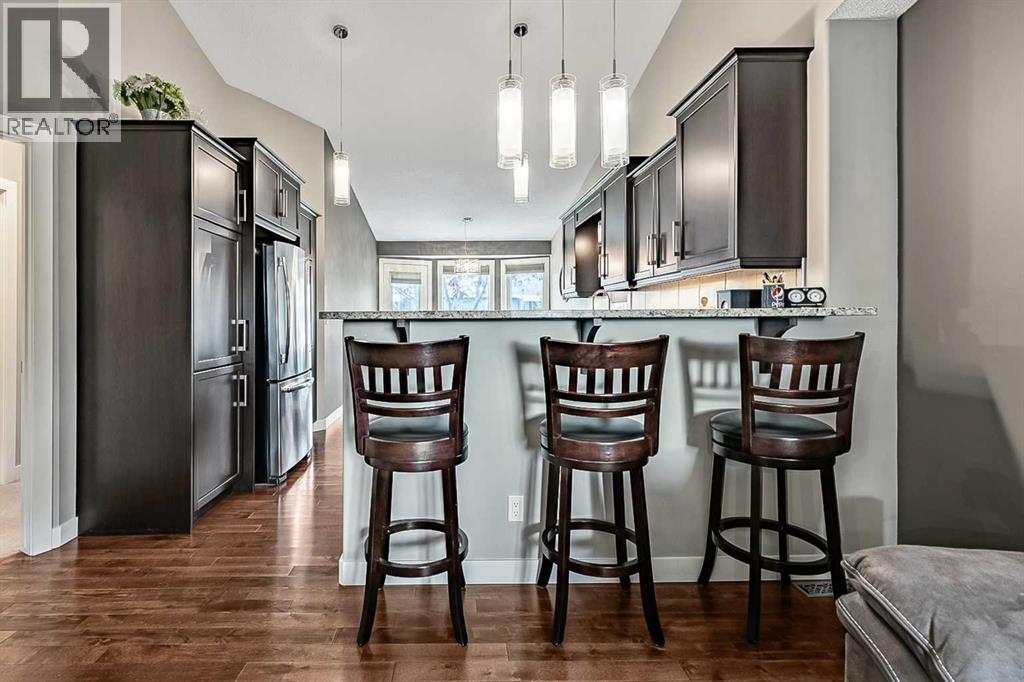 130 Riverside Crescent NW