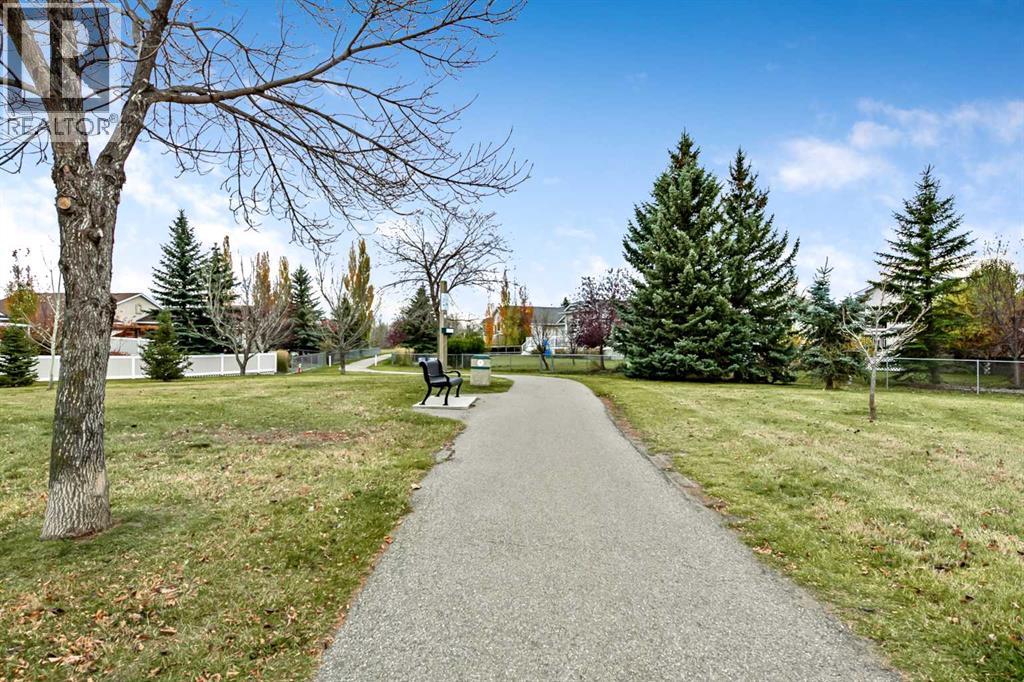 130 Riverside Crescent NW