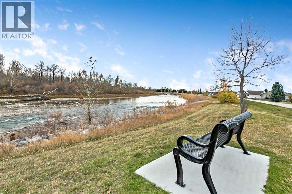 130 Riverside Crescent NW