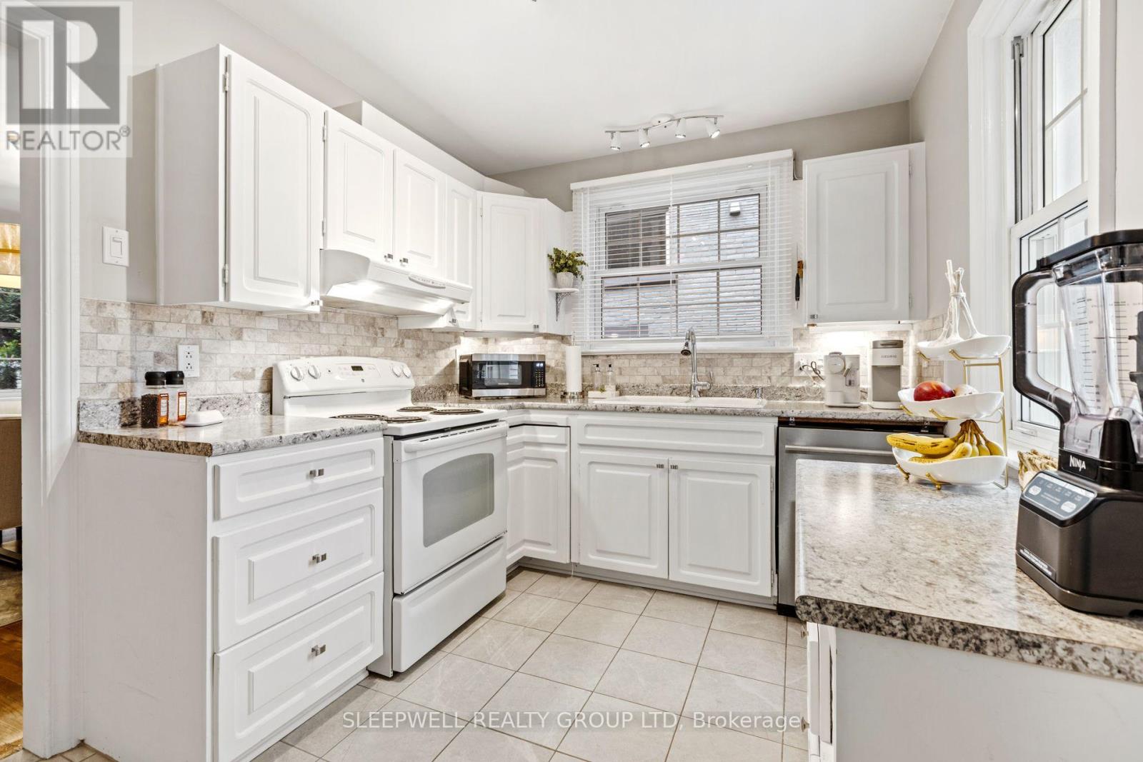 568 Golden Avenue, Ottawa, Ontario  K2A 2E9 - Photo 9 - X14091210