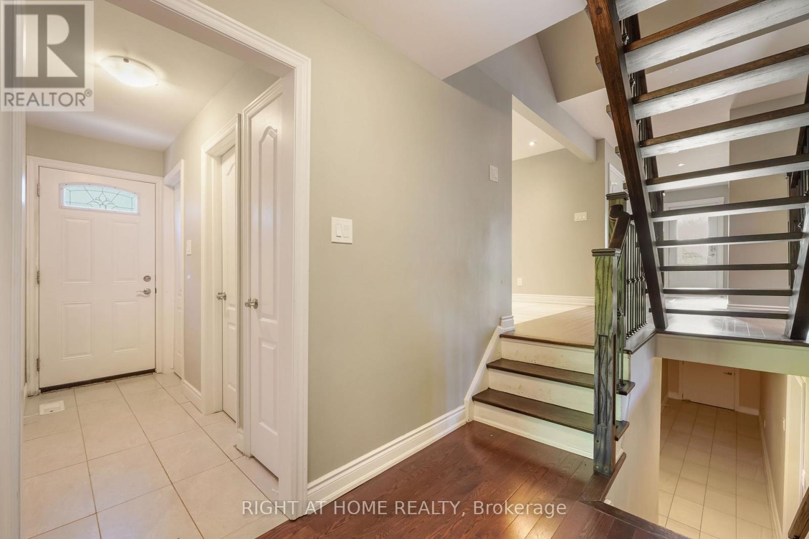 21 Cleethorpes Boulevard, Toronto, Ontario  M1S 2S7 - Photo 10 - E14091212