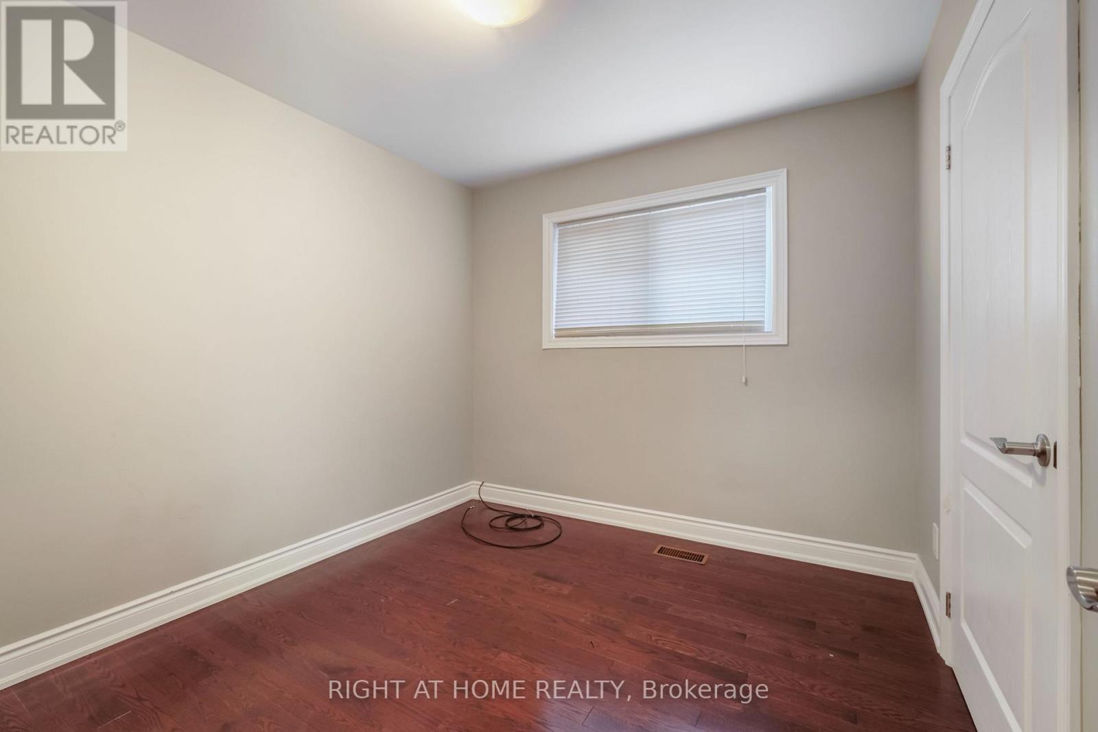 21 Cleethorpes Boulevard, Toronto, Ontario  M1S 2S7 - Photo 14 - E14091212
