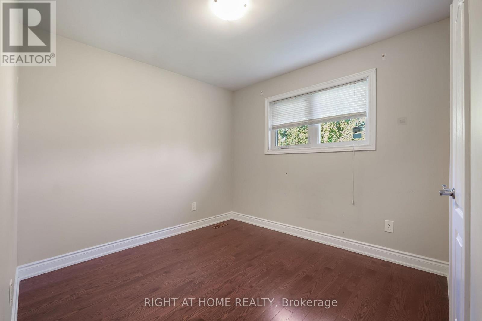 21 Cleethorpes Boulevard, Toronto, Ontario  M1S 2S7 - Photo 19 - E14091212