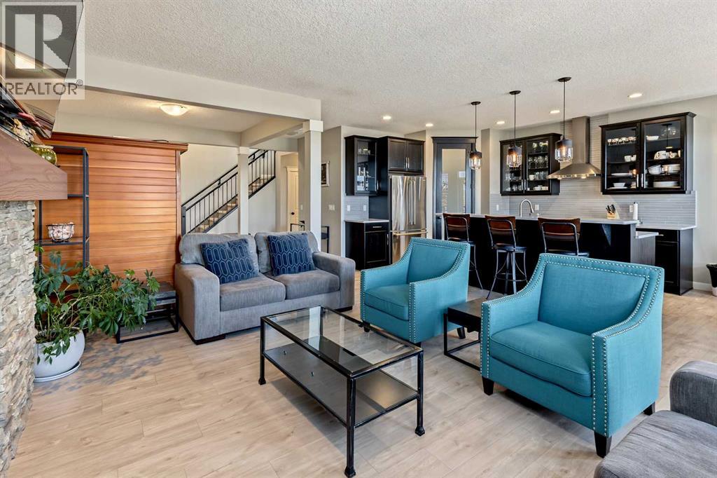 86 Heritage View, Cochrane, Alberta  T4C 0G5 - Photo 5 - A2350584