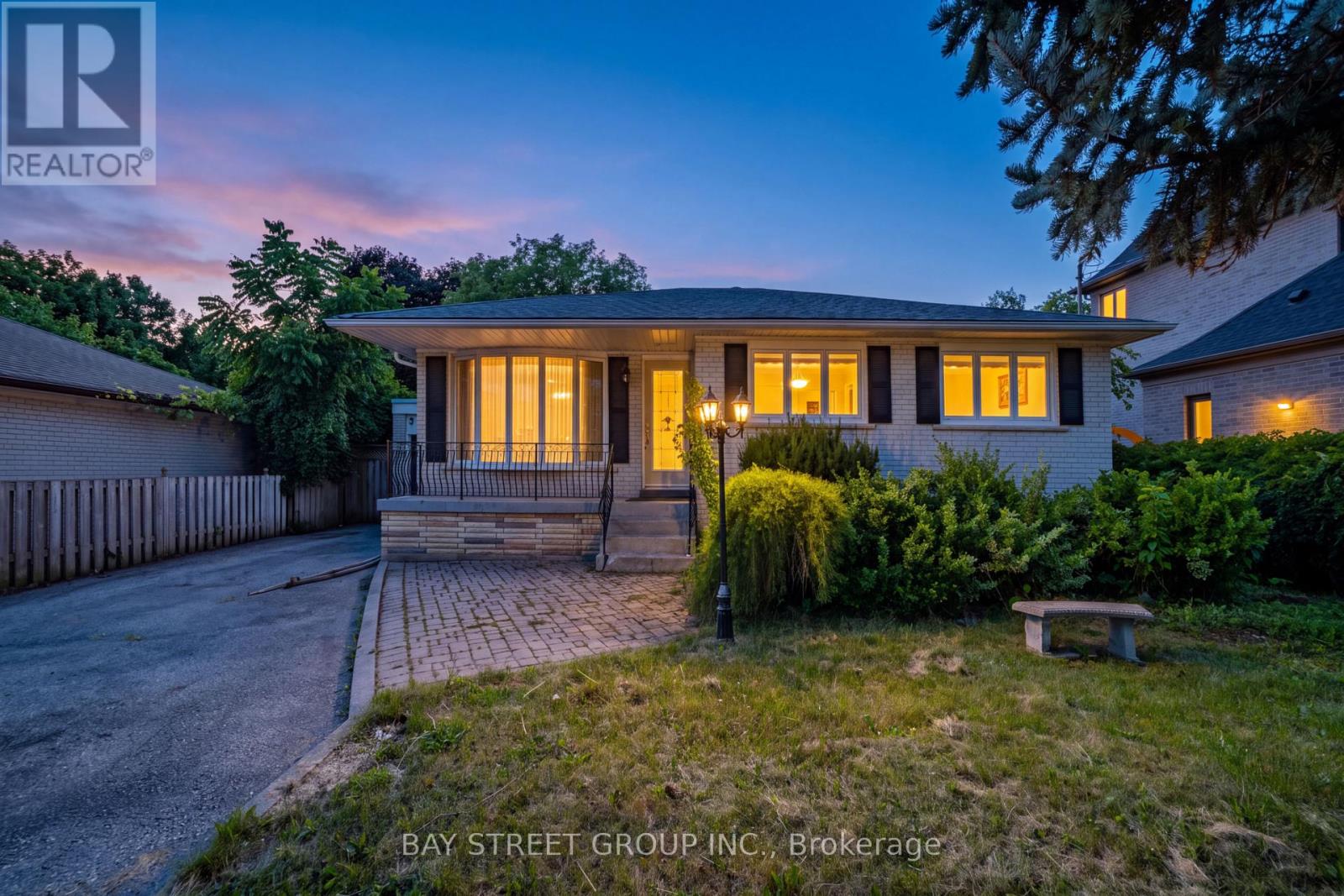 32 ALANADALE AVENUE, Markham, Ontario