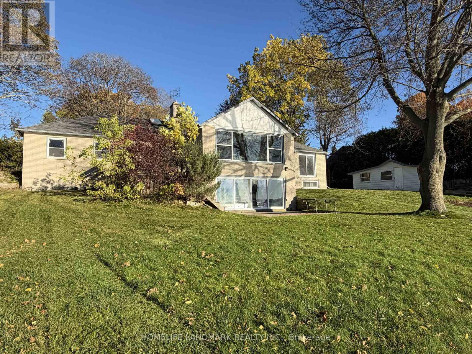 100 Lake Drive N, Georgina, Ontario  L4P 1A9 - Photo 2 - N14088216
