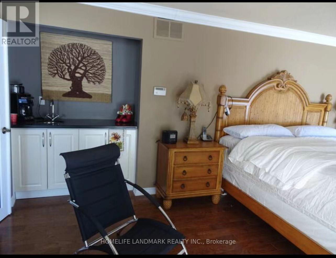 100 Lake Drive N, Georgina, Ontario  L4P 1A9 - Photo 7 - N14088216