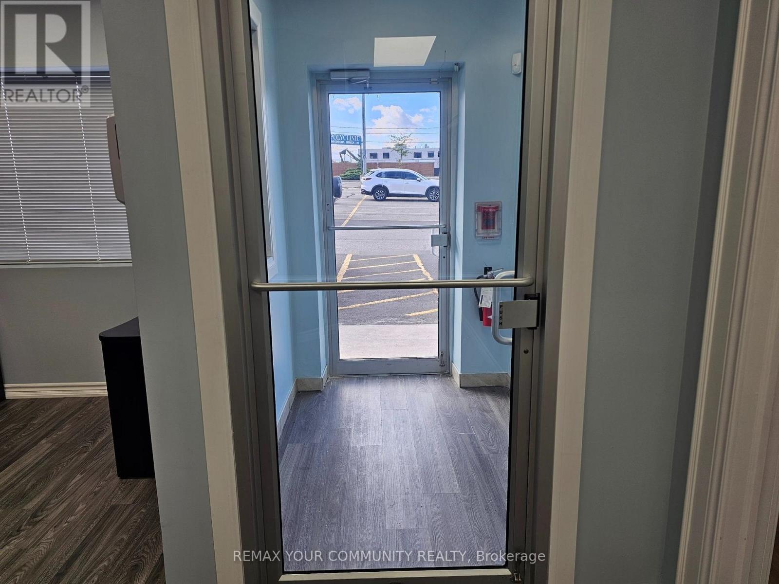 7 - 4646 Dufferin Street, Toronto, Ontario  M3H 5S4 - Photo 3 - W14089234