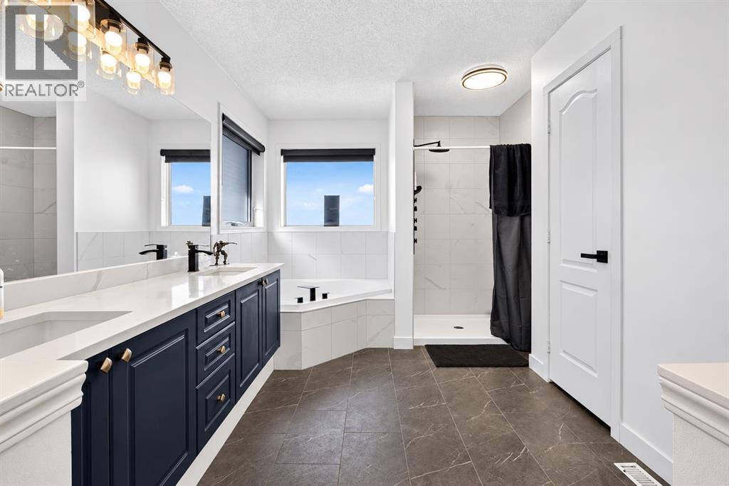 45 Bow Ridge Drive, Cochrane, Alberta  T4C 1V5 - Photo 26 - A2353124