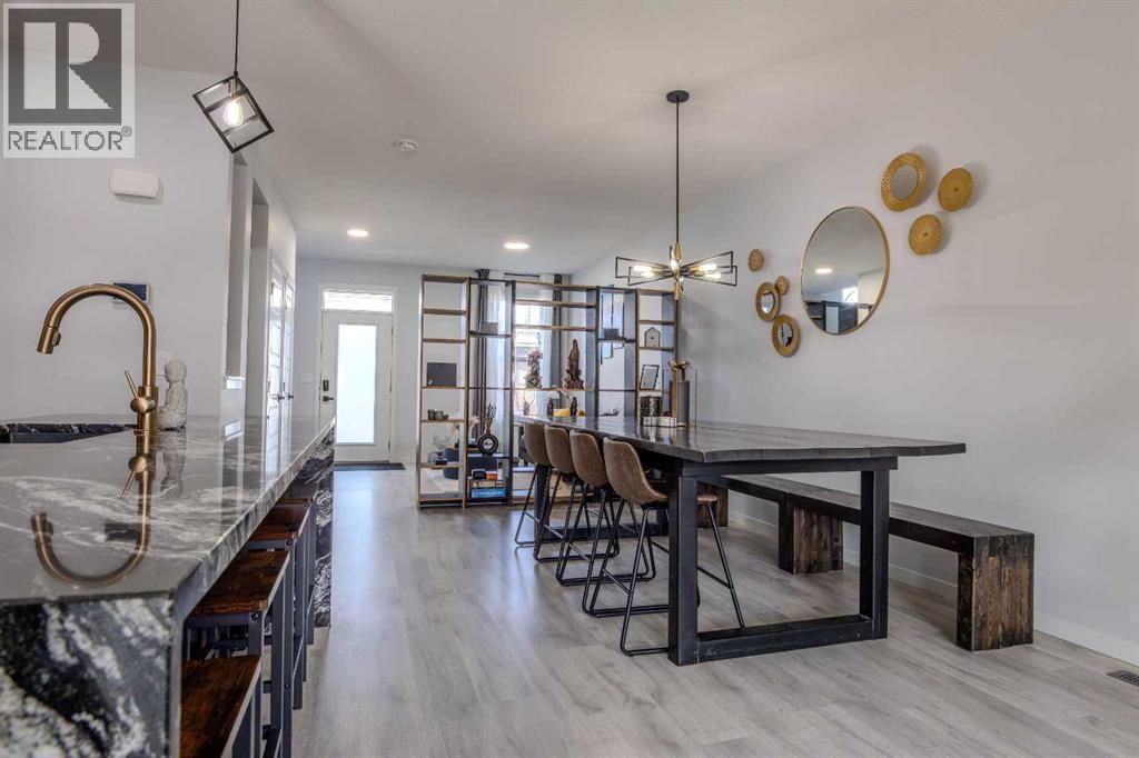 250 Aquila Way NW, Calgary, Alberta  T3R 1Z9 - Photo 12 - A2351964