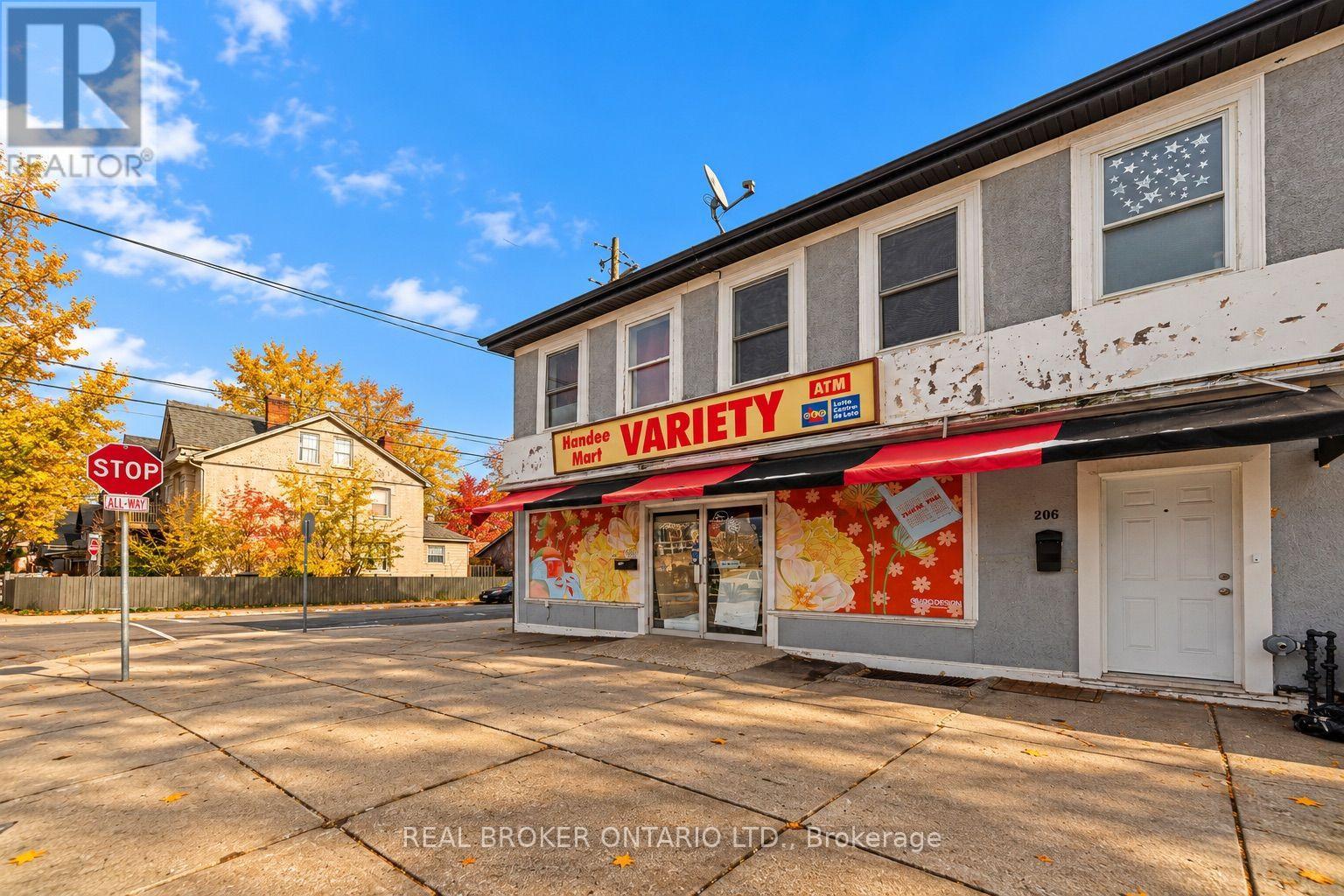 208 Mary Street, Hamilton, Ontario  L8L 4V8 - Photo 2 - X14091280