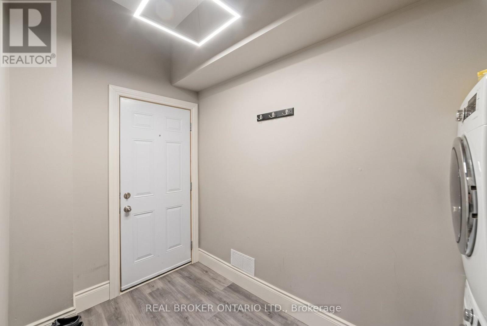 208 Mary Street, Hamilton, Ontario  L8L 4V8 - Photo 4 - X14091280