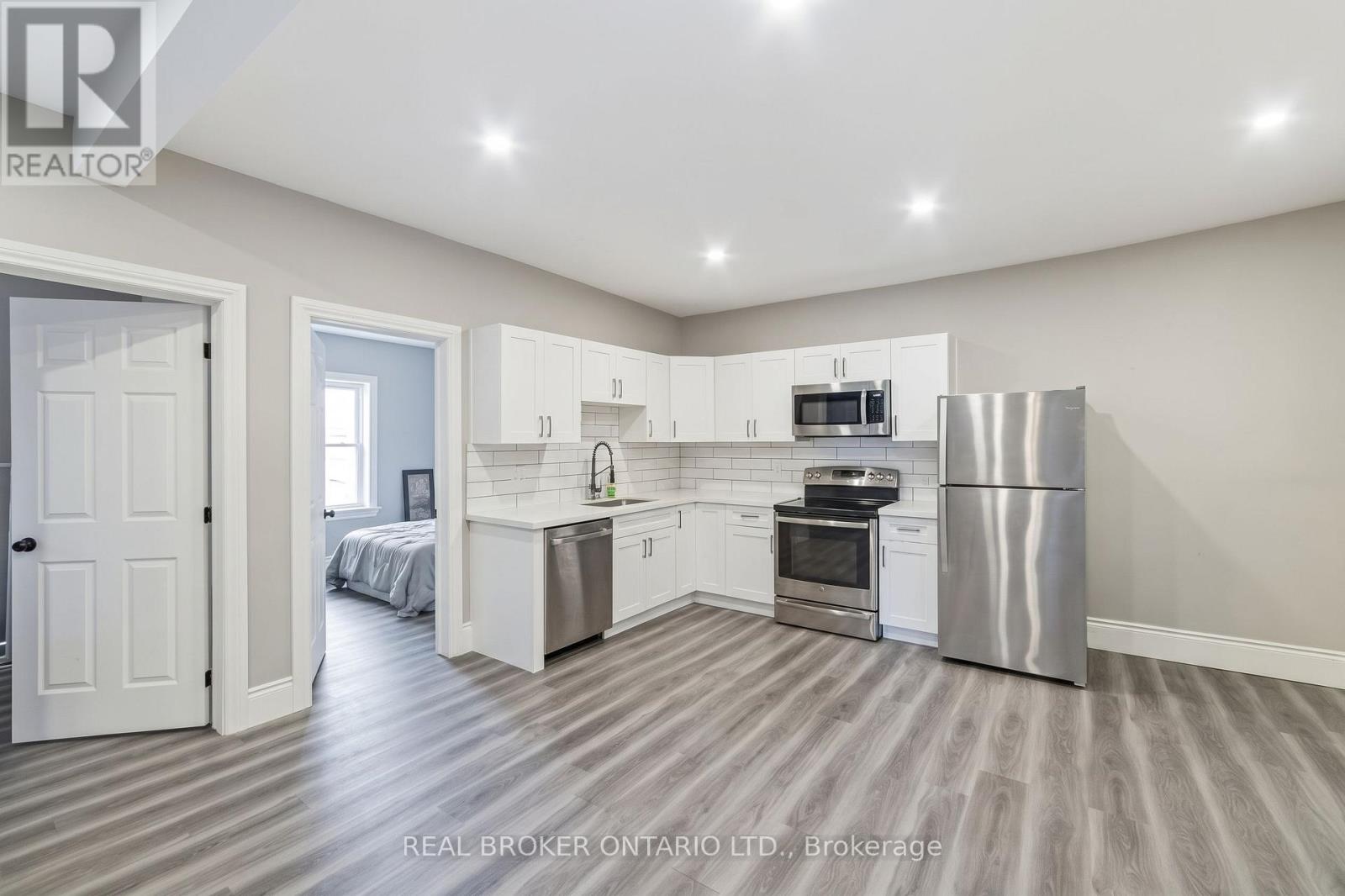 208 Mary Street, Hamilton, Ontario  L8L 4V8 - Photo 9 - X14091280