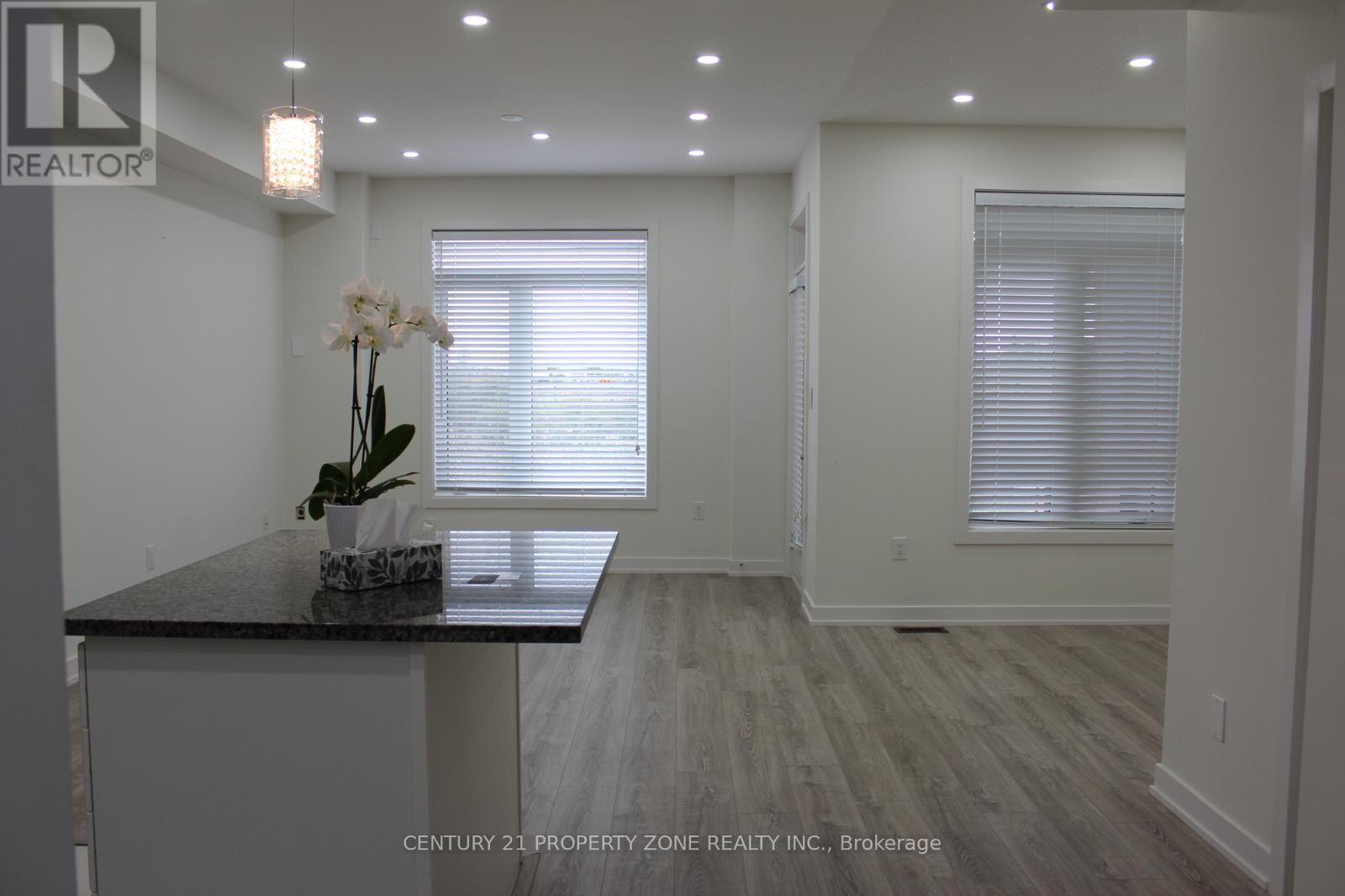 64 - 590 North Service Road, Hamilton, Ontario  L8E 0K5 - Photo 5 - X14091282