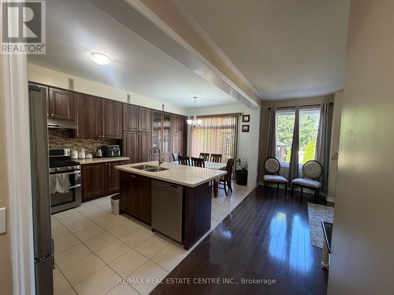 14 Twistleton Street, Caledon, Ontario  L7C 3V6 - Photo 10 - W13855746
