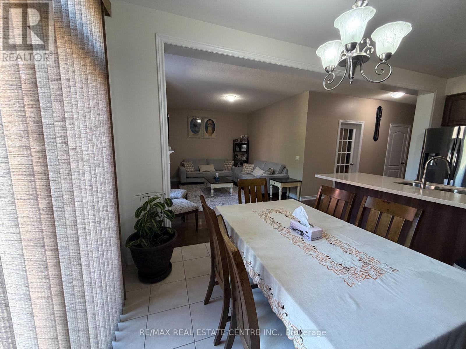 14 Twistleton Street, Caledon, Ontario  L7C 3V6 - Photo 14 - W13855746