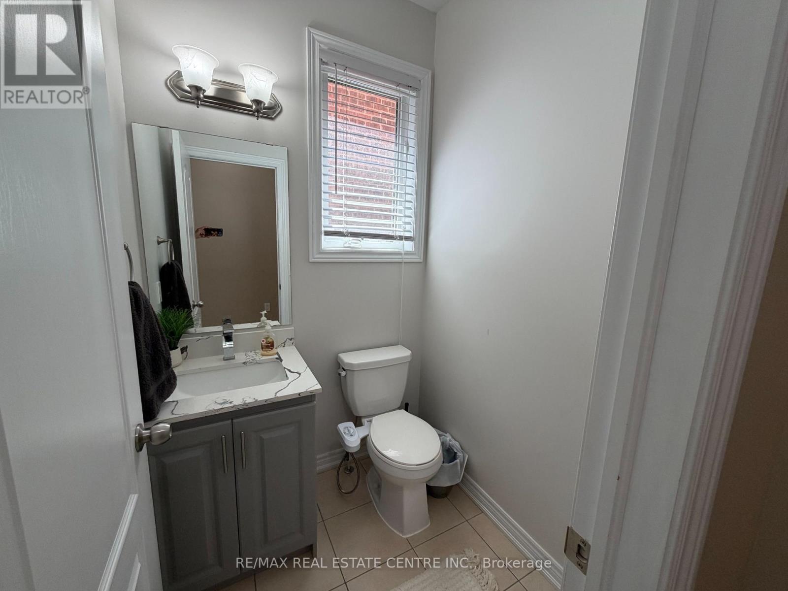 14 Twistleton Street, Caledon, Ontario  L7C 3V6 - Photo 5 - W13855746