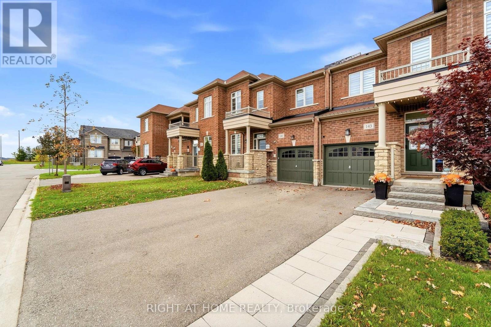 143 Bronson Terrace, Milton, Ontario  L9E 1H2 - Photo 2 - W14087646