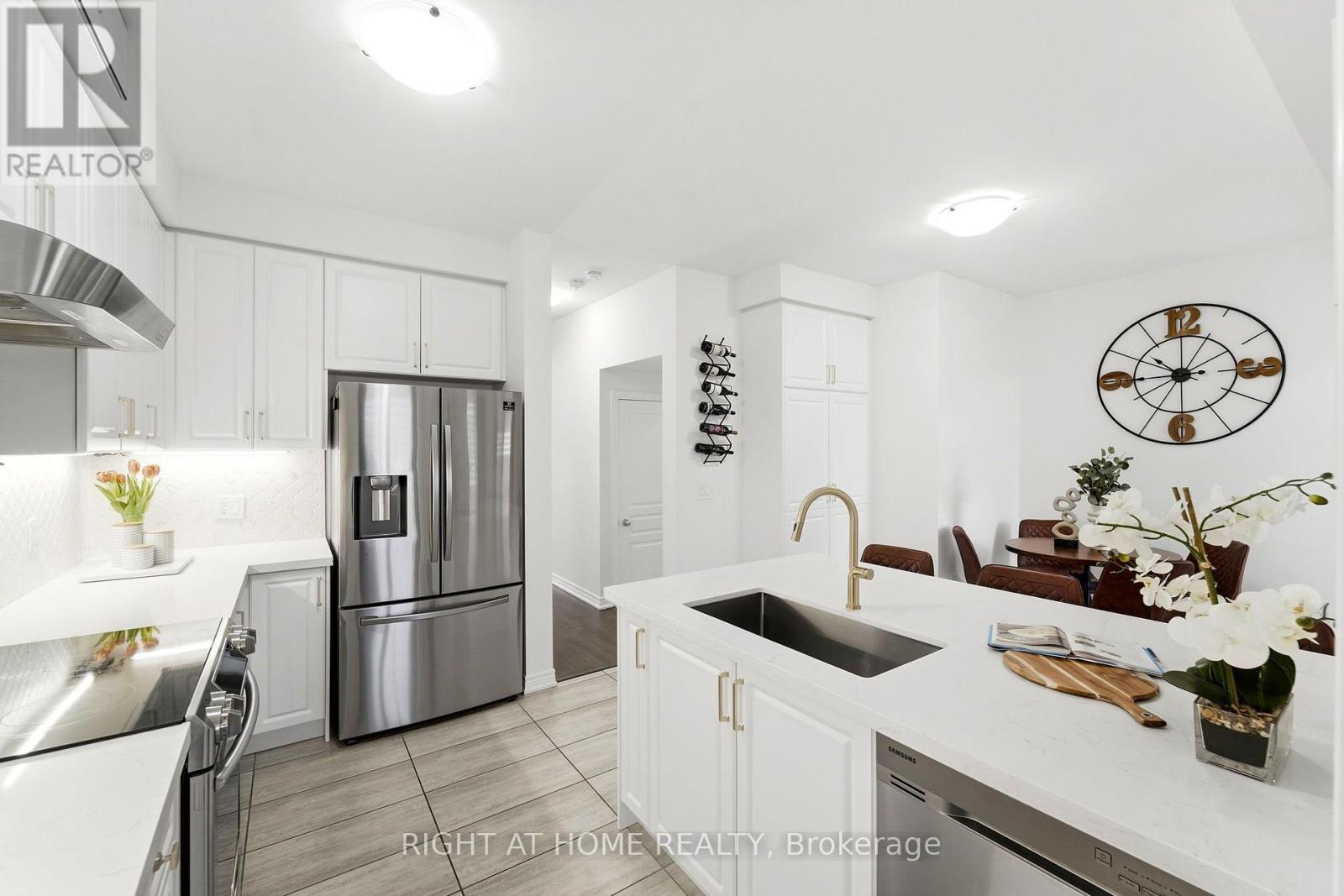 143 Bronson Terrace, Milton, Ontario  L9E 1H2 - Photo 7 - W14087646