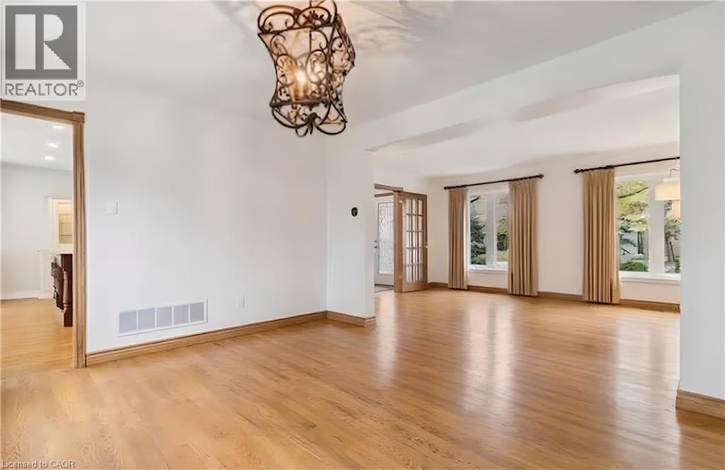 6654 Mockingbird Lane, Mississauga, Ontario  L5N 5J9 - Photo 12 - 40870395