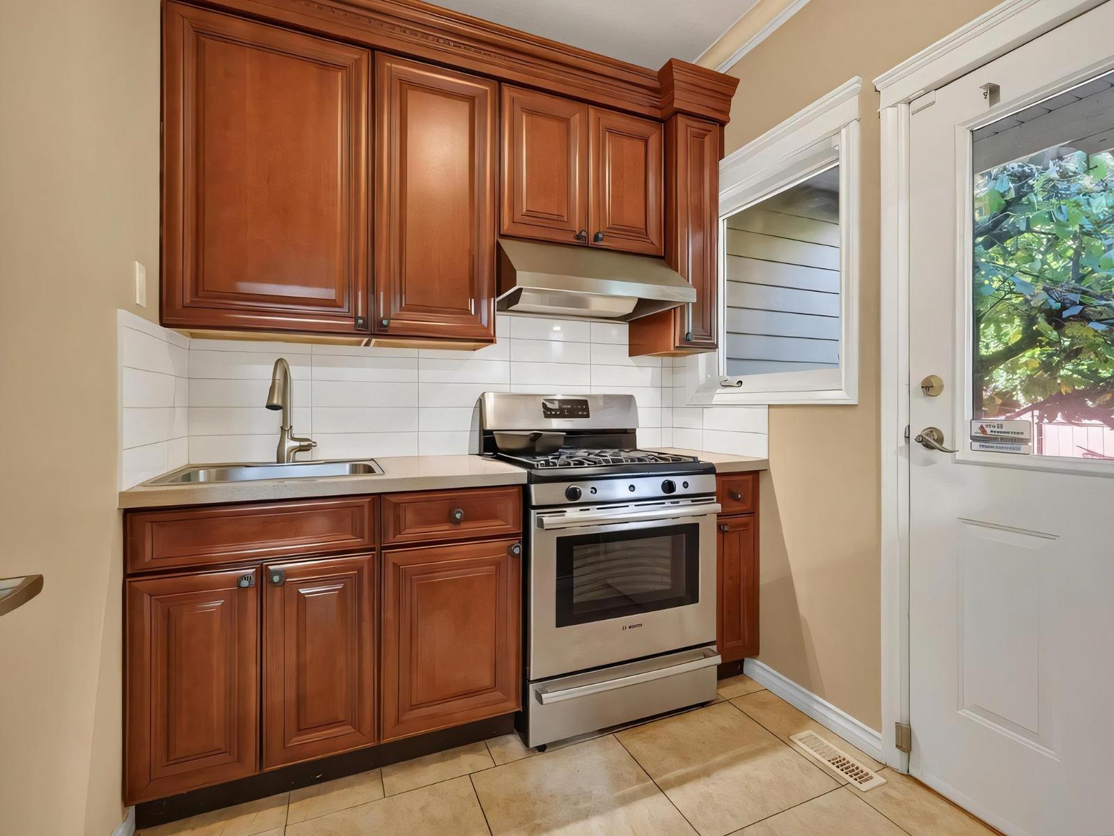 15775 39a Avenue, Surrey, British Columbia  V3S 0L1 - Photo 14 - R3175874