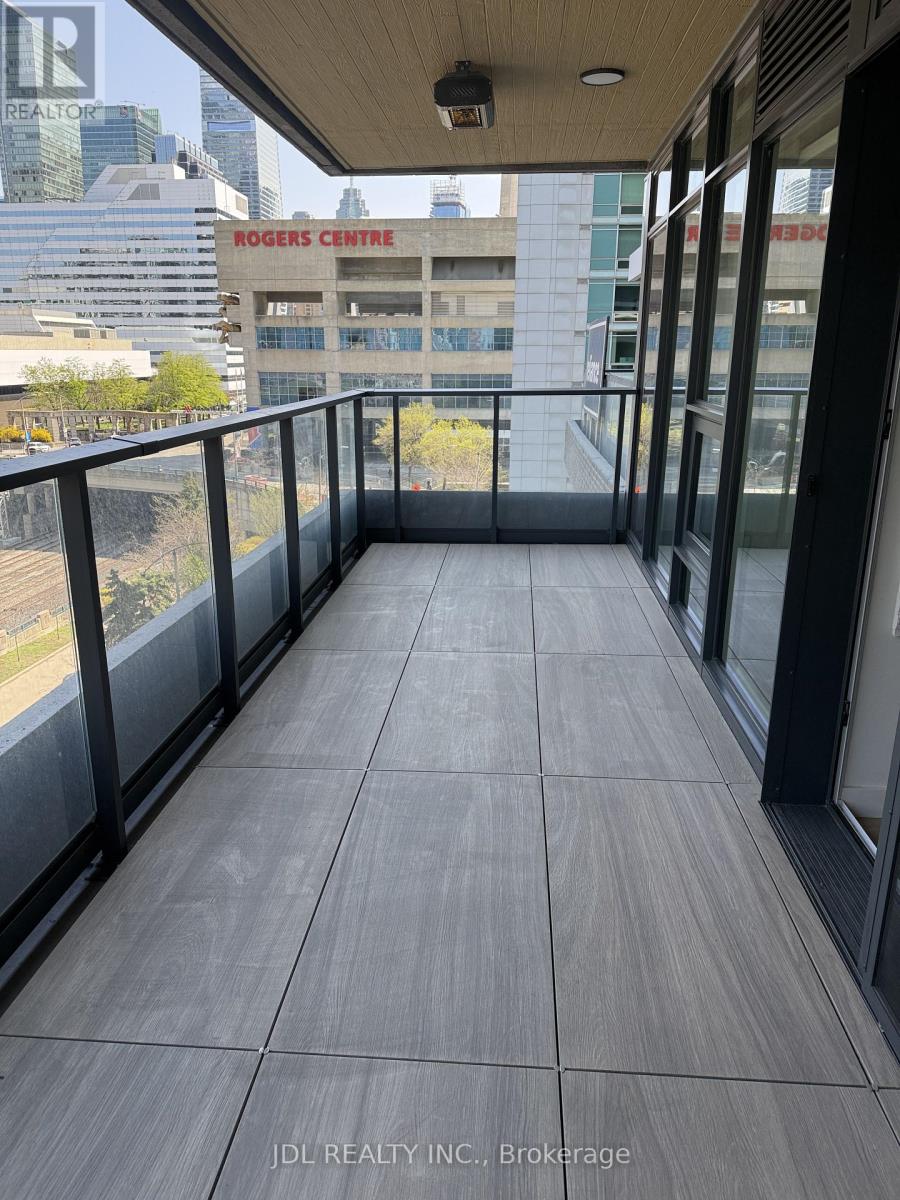 702 - 1 Concord Cityplace Way, Toronto, Ontario  M5V 0X3 - Photo 3 - C14091340