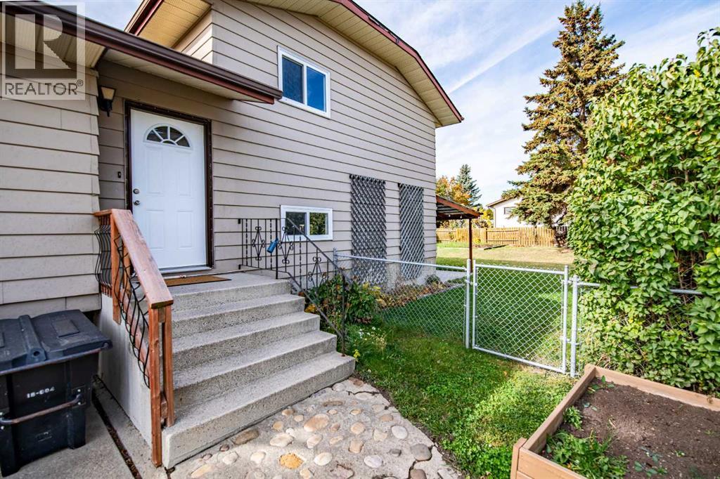 12 Opal Close