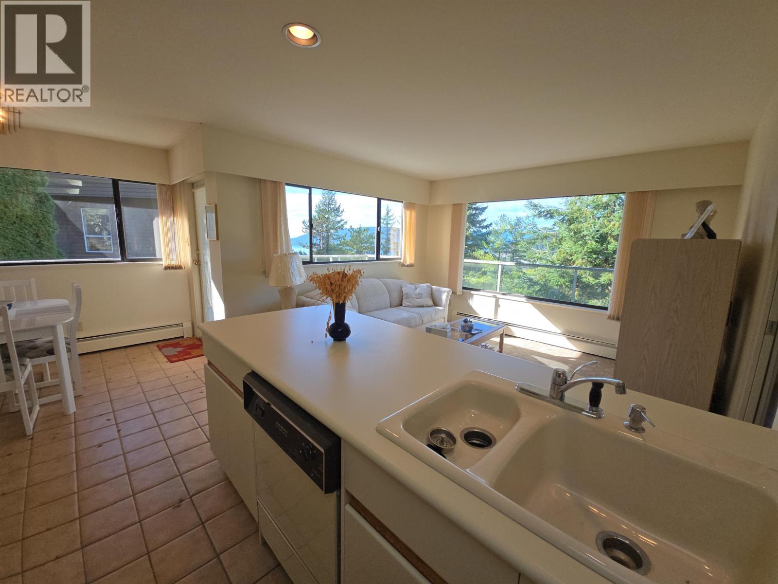 4764 Woodburn Road, West Vancouver, British Columbia  V7S 3B2 - Photo 12 - R3174334