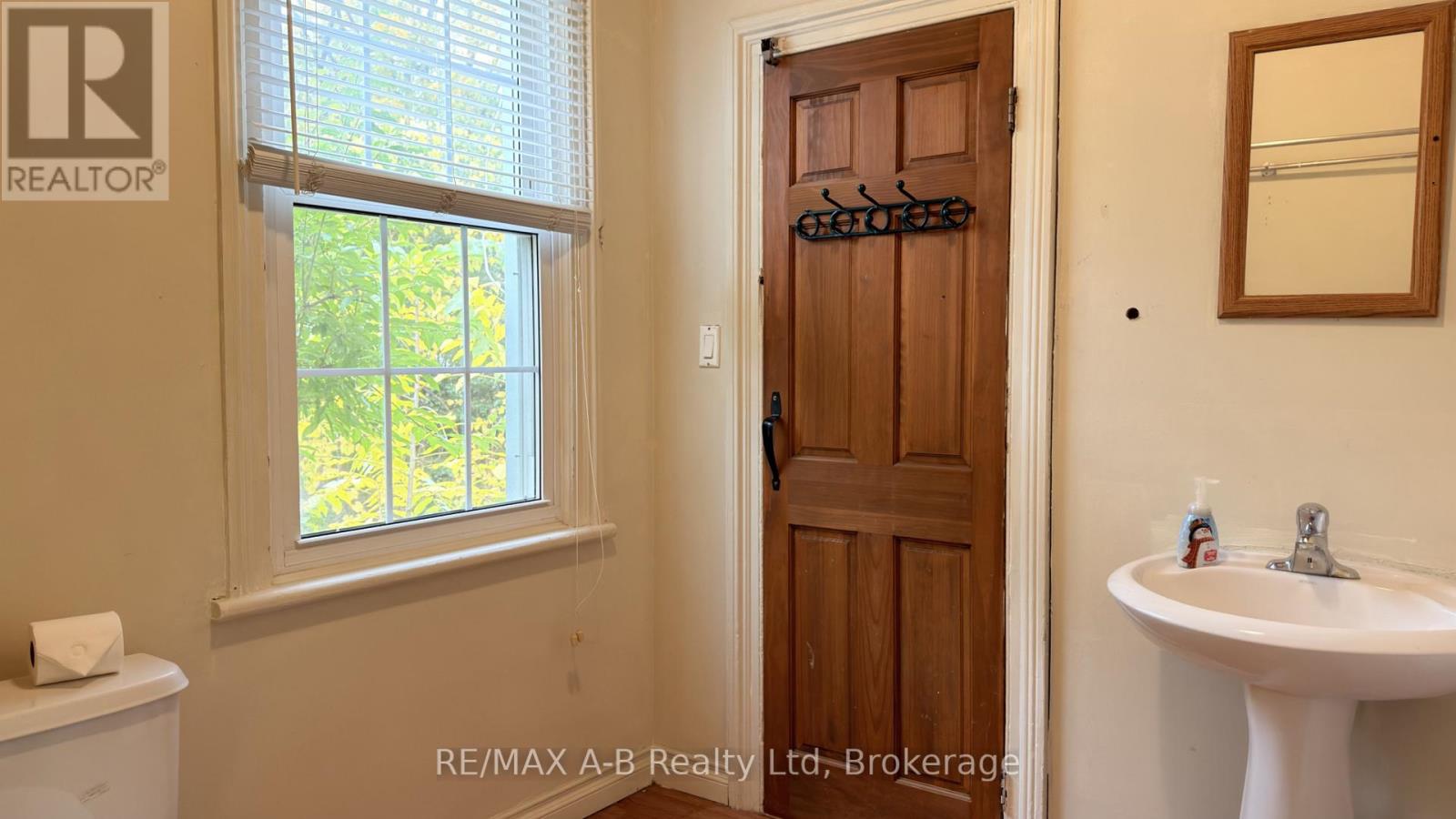 21 Henry Street, Cambridge, Ontario  N1R 3V8 - Photo 13 - X14091368