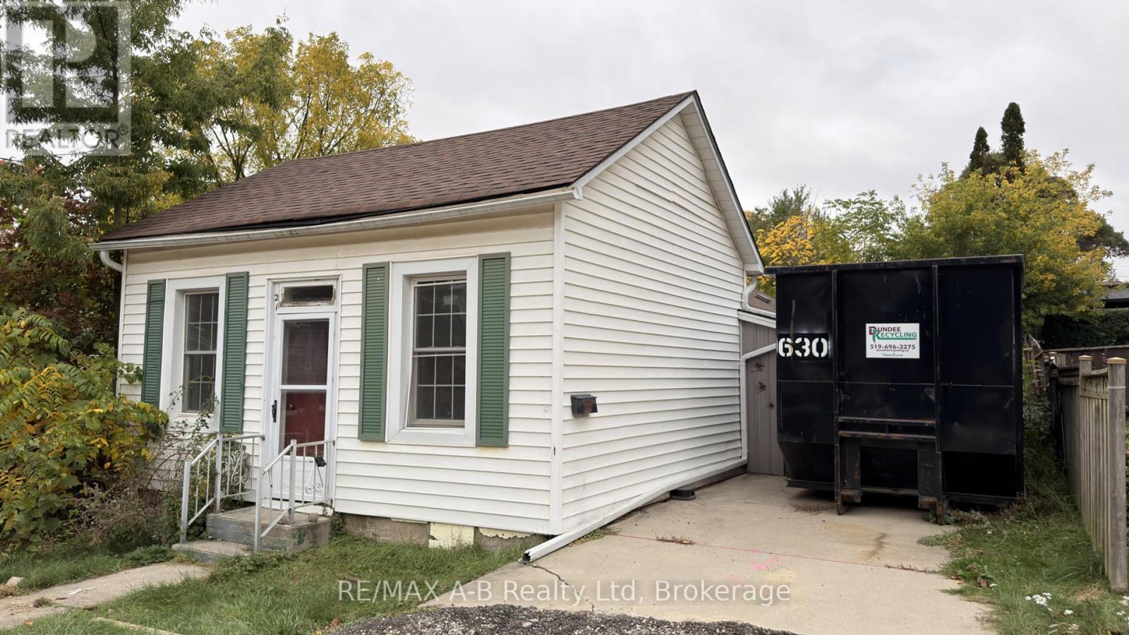 21 Henry Street, Cambridge, Ontario  N1R 3V8 - Photo 2 - X14091368