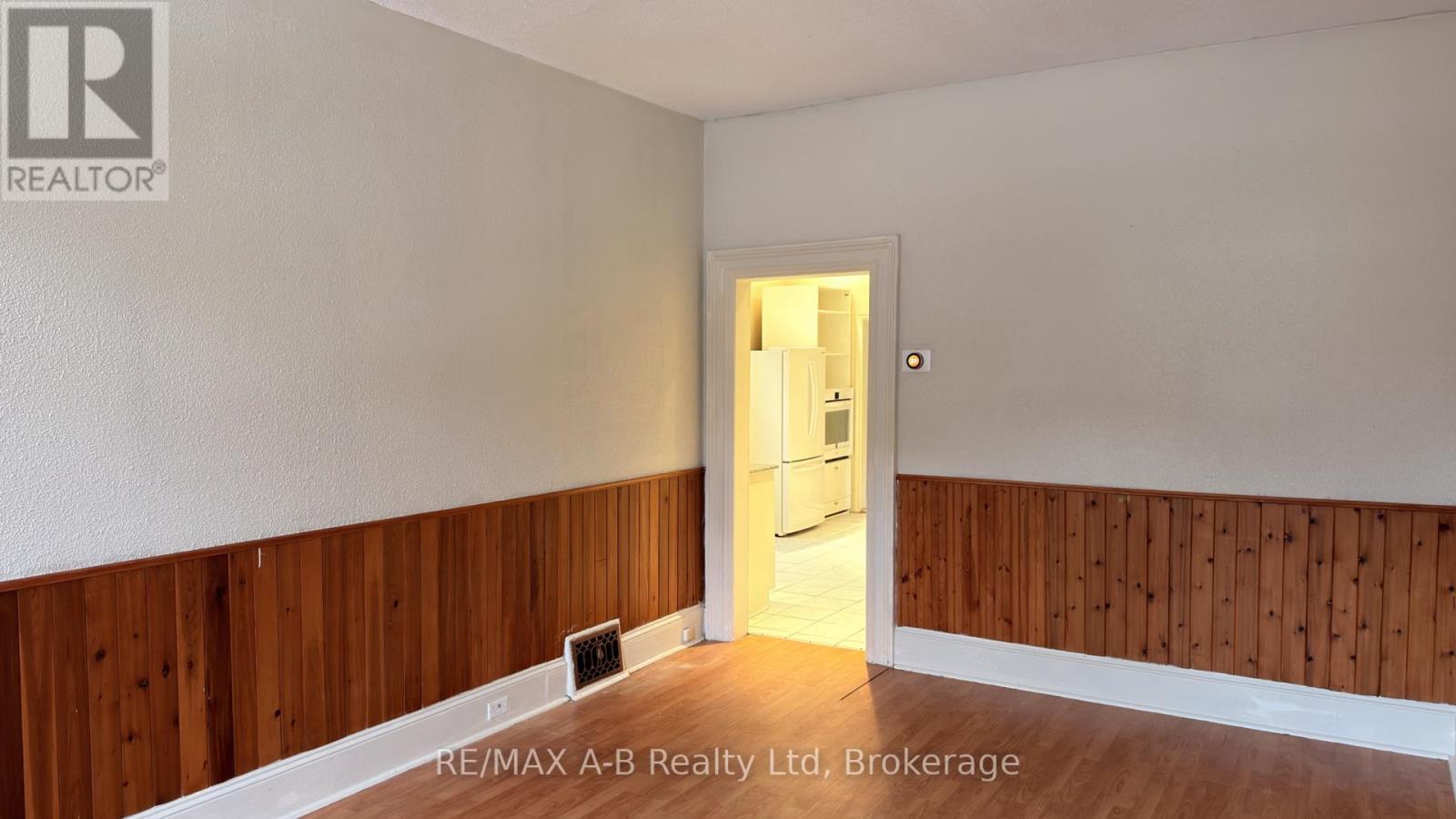 21 Henry Street, Cambridge, Ontario  N1R 3V8 - Photo 5 - X14091368