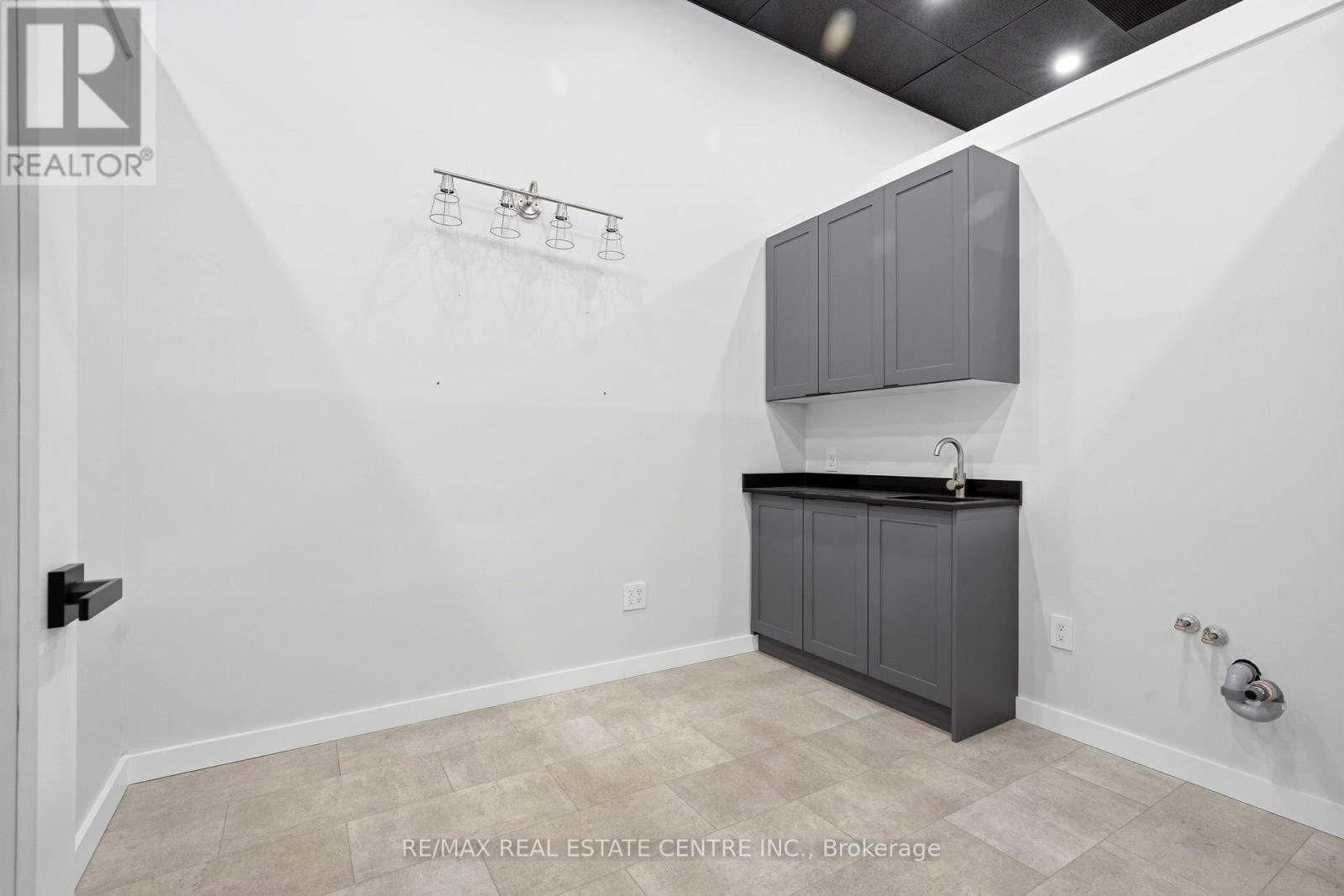 103 - 45 Wyndham Street N, Guelph, Ontario  N1H 4E4 - Photo 16 - X14029234